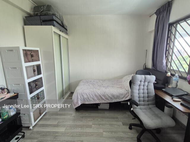 Blk 336 Jurong East Avenue 1 (Jurong East), HDB Executive #554730881